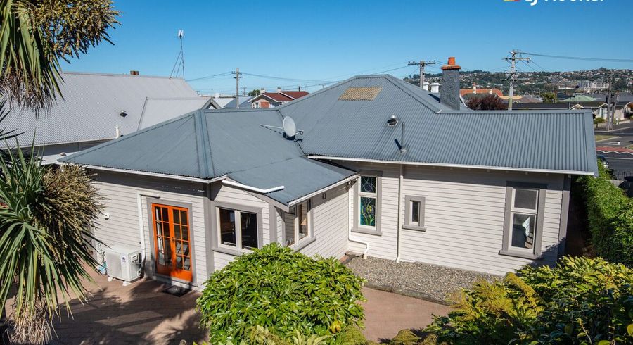  at 3 Royal Crescent, Saint Kilda, Dunedin