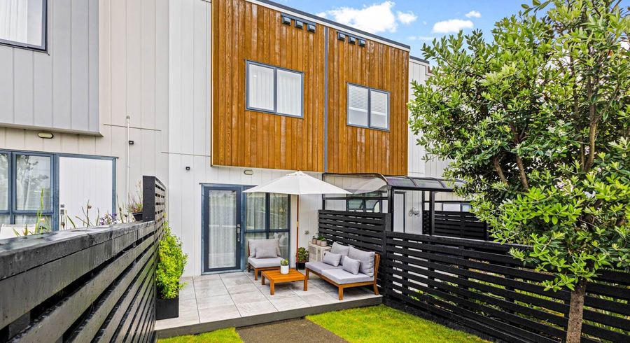  at 72 Long George Drive, Flat Bush, Manukau City, Auckland