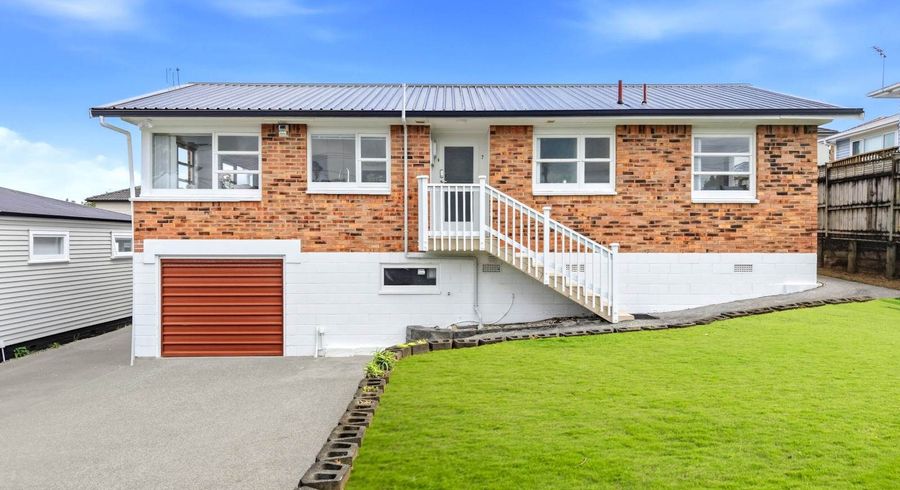  at 7 Bond Crescent, Forrest Hill, North Shore City, Auckland