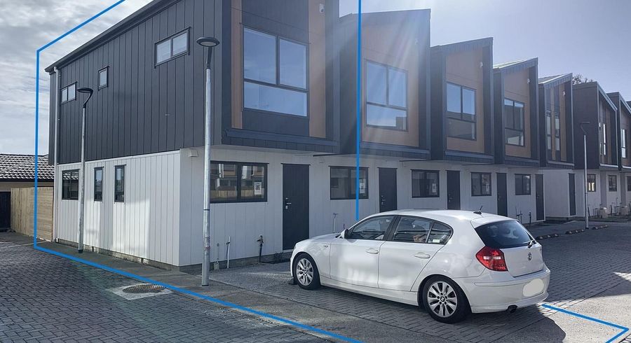  at 41 Red Arches Road, Henderson, Waitakere City, Auckland