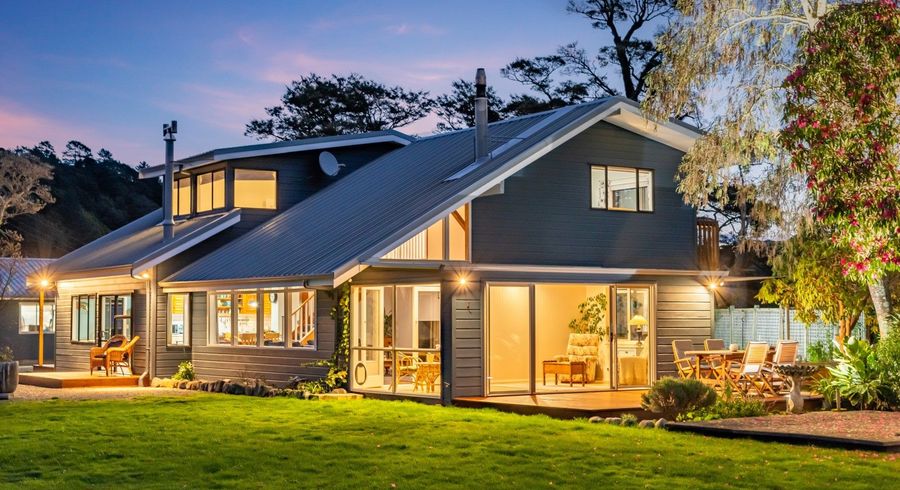 at 61 Twin Lakes Road, Te Marua, Upper Hutt