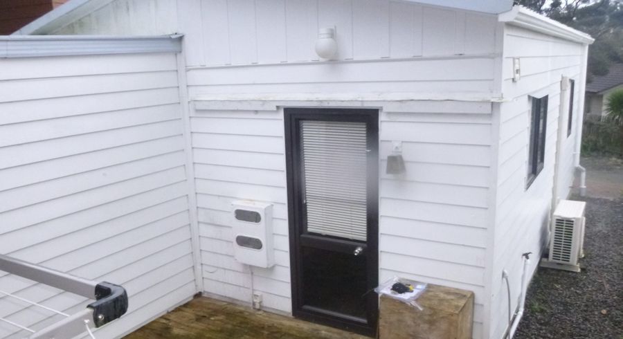  at 1/40 Clyma Place, Massey, Waitakere City, Auckland