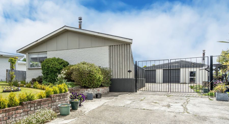  at 27 Iona Place, Strathern, Invercargill
