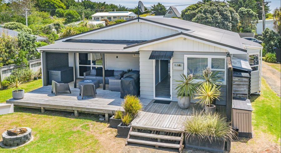  at 118 Rua Avenue, Waitarere Beach, Horowhenua, Manawatu / Whanganui