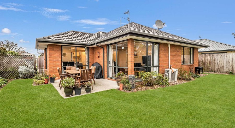  at 2/126 Halswell Road, Halswell, Christchurch City, Canterbury