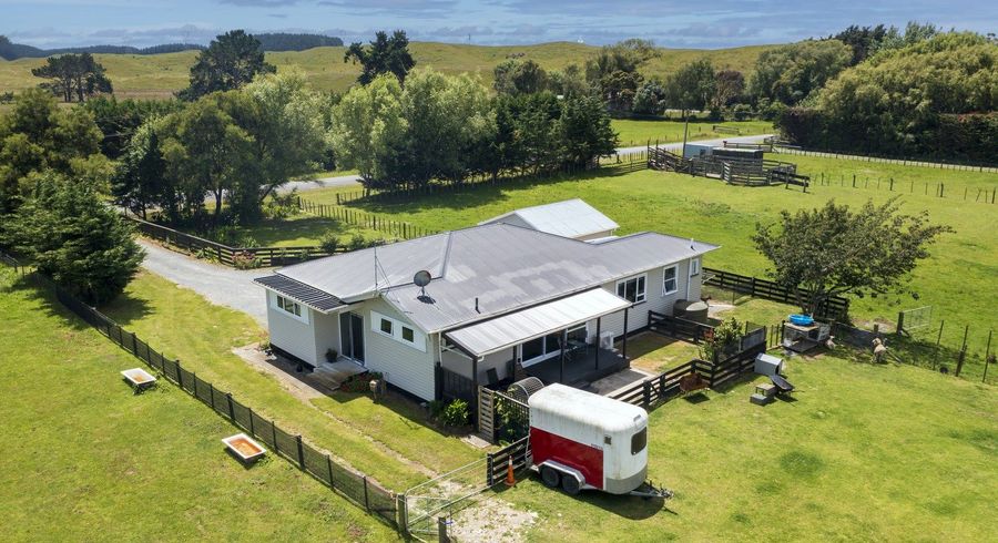  at 147 Hokio Sand Road, Hokio Beach