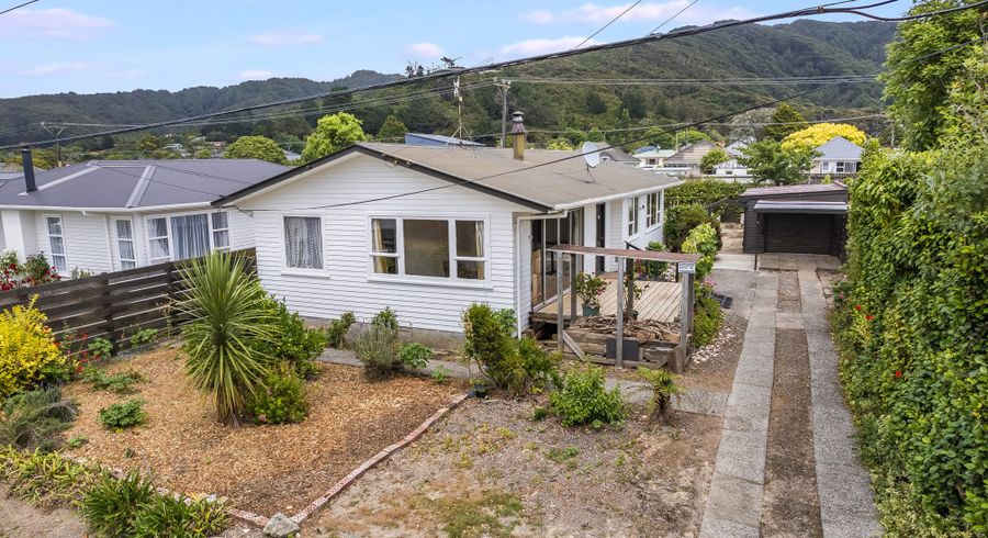  at 31 Karamu Crescent, Wainuiomata, Lower Hutt, Wellington