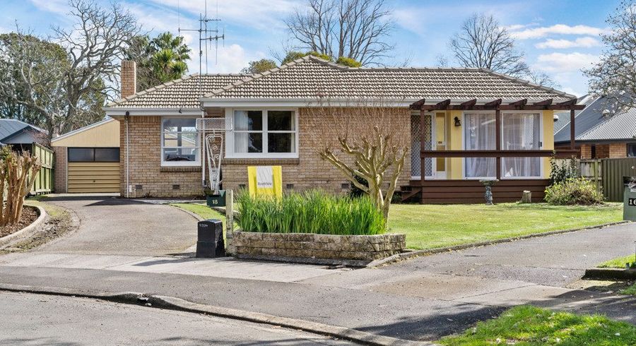  at 18 Golden Place, Fairfield, Hamilton