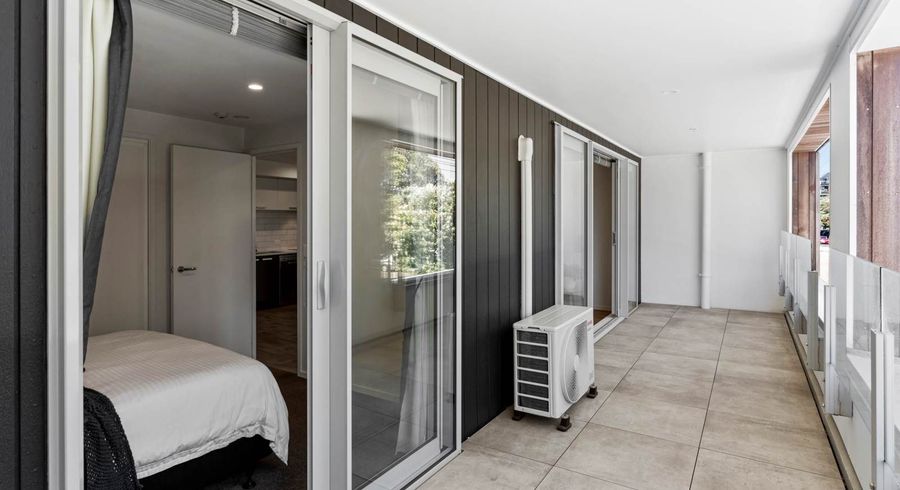  at 102/25 Bute Road, Browns Bay, Auckland