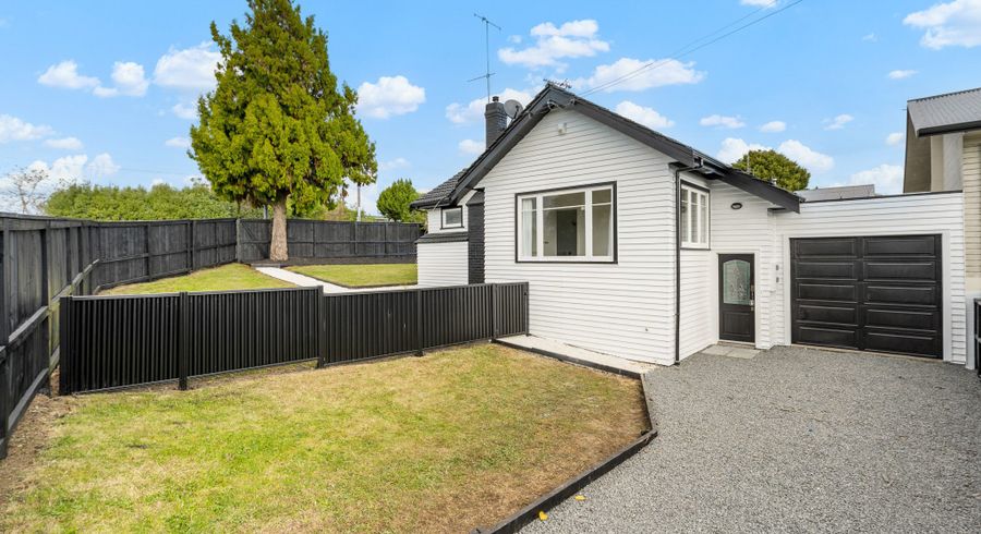  at 32 Forest Lake Road, Forest Lake, Hamilton, Waikato