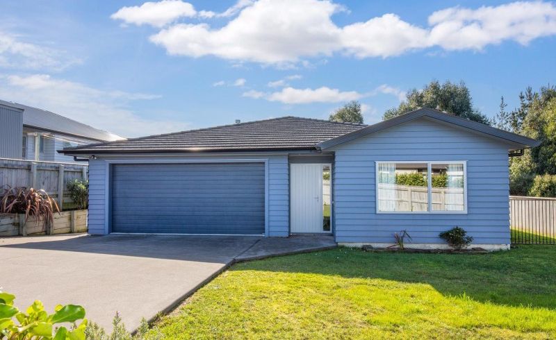  at 118 Endeavour Drive, Whitby, Porirua