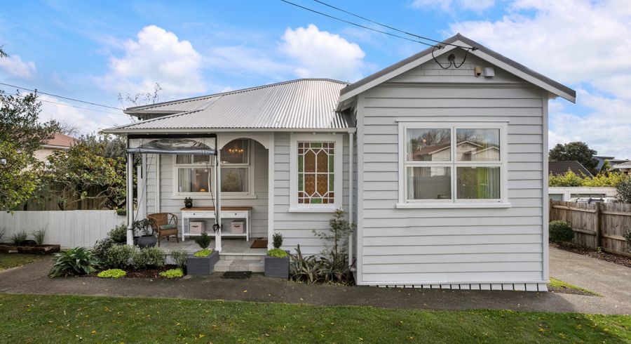  at 4 Fontenoy Street, Mount Albert, Auckland City, Auckland