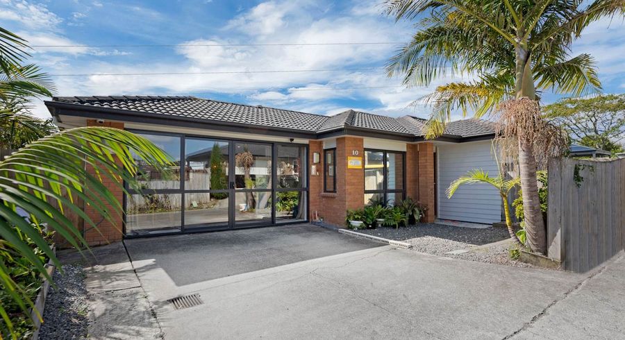  at 10  John Broad Place, Flat Bush, Manukau City, Auckland