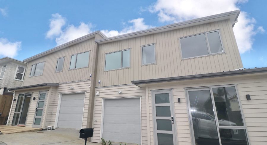  at 2B Crystal Avenue, Te Atatu South, Waitakere City, Auckland