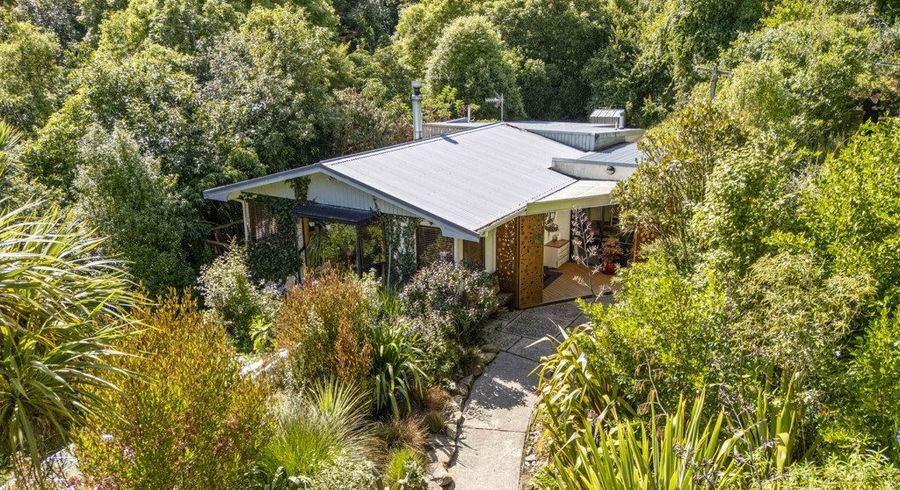  at 37 Porterfield Street, Macandrew Bay, Dunedin, Otago