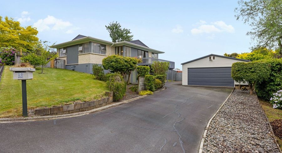  at 10 Hazelwood Avenue, Dinsdale, Hamilton