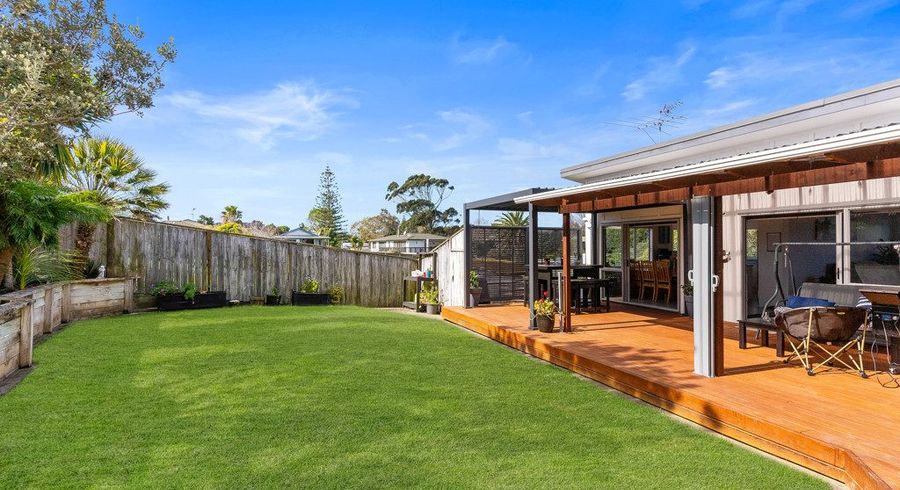  at 11 Toomer Place, Beachlands, Manukau City, Auckland