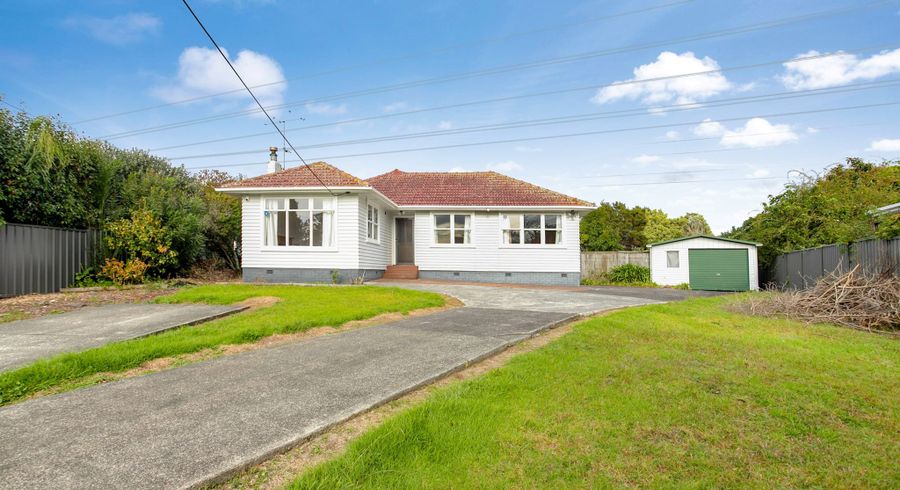  at 2 Porter Avenue, Te Atatu South, Auckland