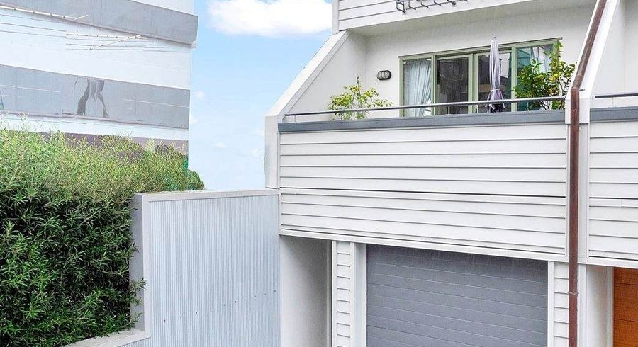  at 18/10 Ruru Street, Eden Terrace, Auckland City, Auckland