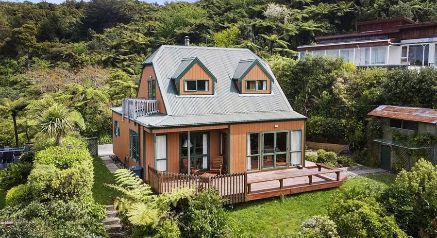 at 83 Miromiro Road, Normandale, Lower Hutt, Wellington