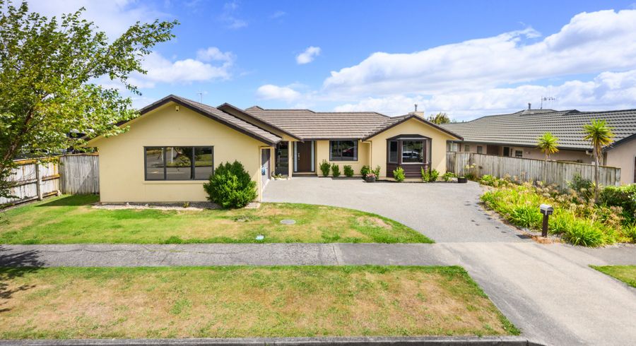  at 19 Johnstone Drive, Fitzherbert, Palmerston North, Manawatu / Whanganui