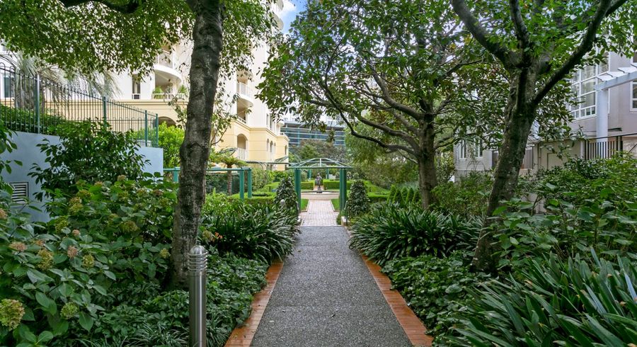  at 102/8 Middleton Road, Remuera, Auckland