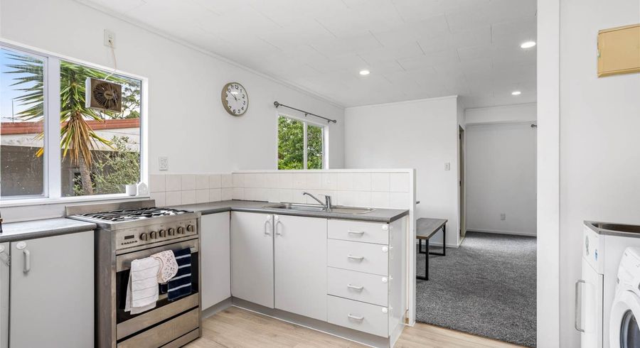  at 23 Meadowvale Rise, Titirangi, Waitakere City, Auckland