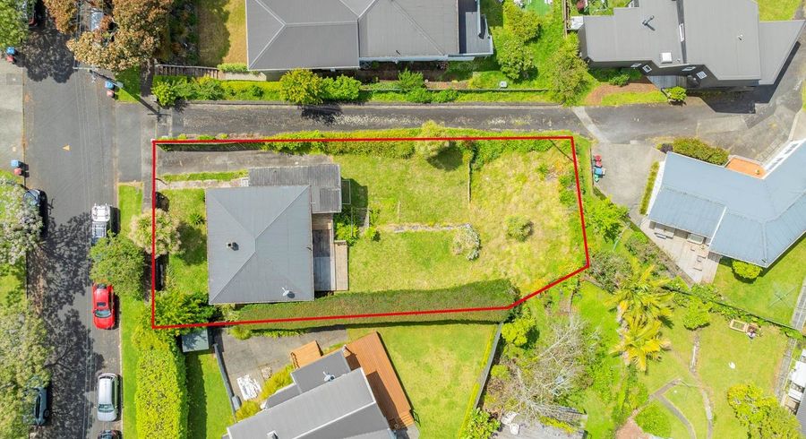 at 33 Kawau Road, Greenlane, Auckland