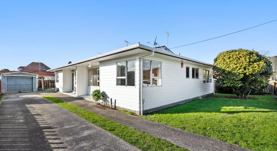  at 52D Whites Line West, Woburn, Lower Hutt, Wellington