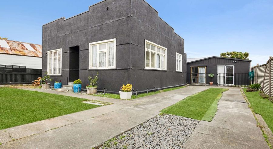  at 905 Queen Street East, Parkvale, Hastings, Hawke's Bay