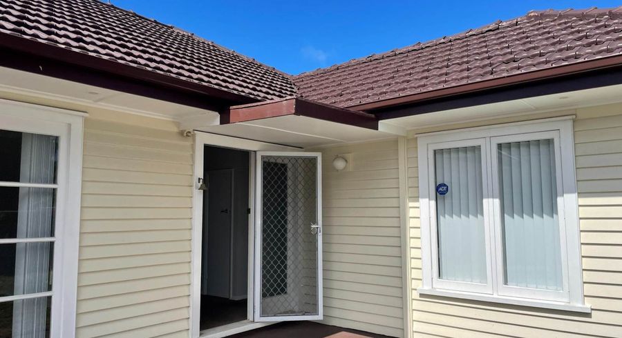 at 86 Puhinui Road, Papatoetoe, Auckland