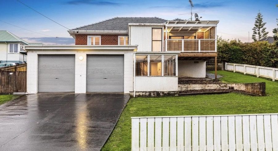 at 15 Gunson Road, Mount Wellington, Auckland City, Auckland