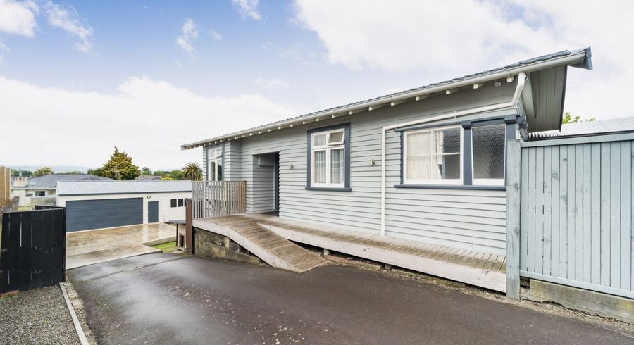  at 574 Ferguson Street, Terrace End, Palmerston North, Manawatu / Whanganui