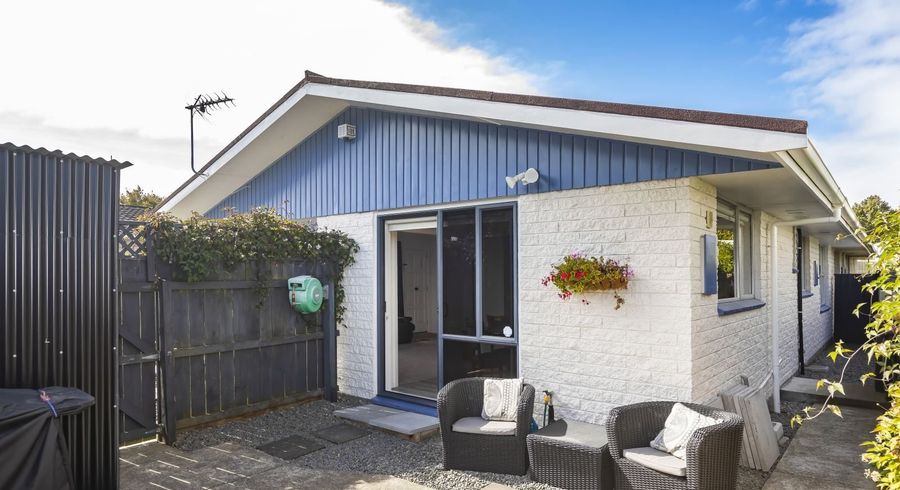  at 1/290 Avonhead Road, Avonhead, Christchurch