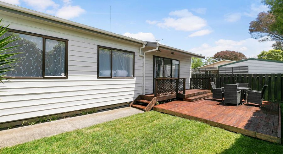  at 5/30 Avondale Road, Avondale, Auckland