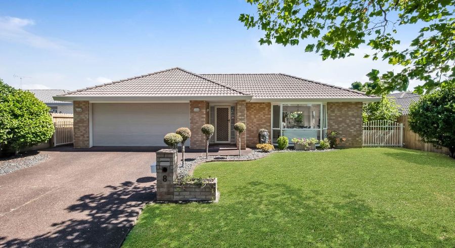  at 8 Lushington Place, Huntington Park, Manukau City, Auckland