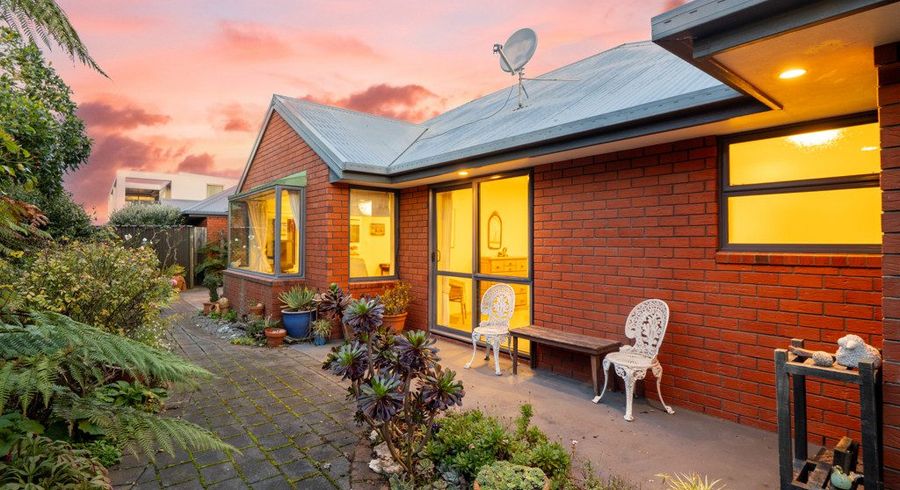  at 63b Beachville Road, Redcliffs, Christchurch City, Canterbury