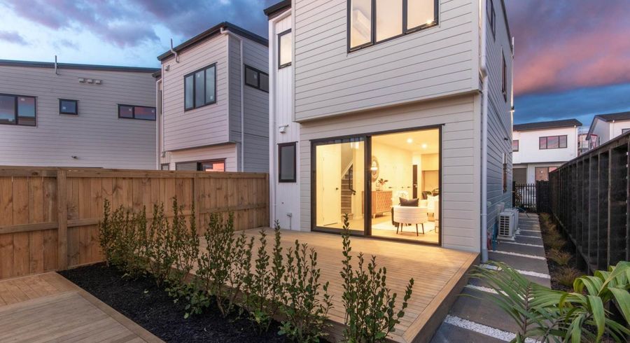  at 4 Greenbrier Street, Westgate, Waitakere City, Auckland