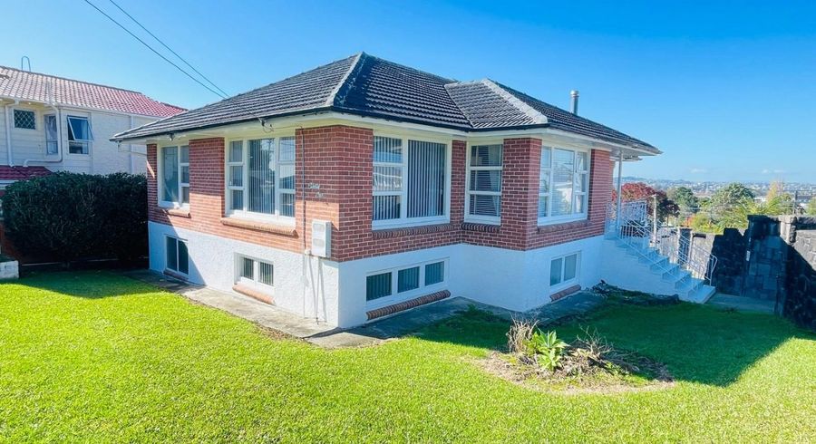  at 31 Te Atatu Road, Te Atatu South, Waitakere City, Auckland