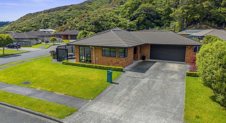  at 15 Aragon Grove, Kingsley Heights, Upper Hutt