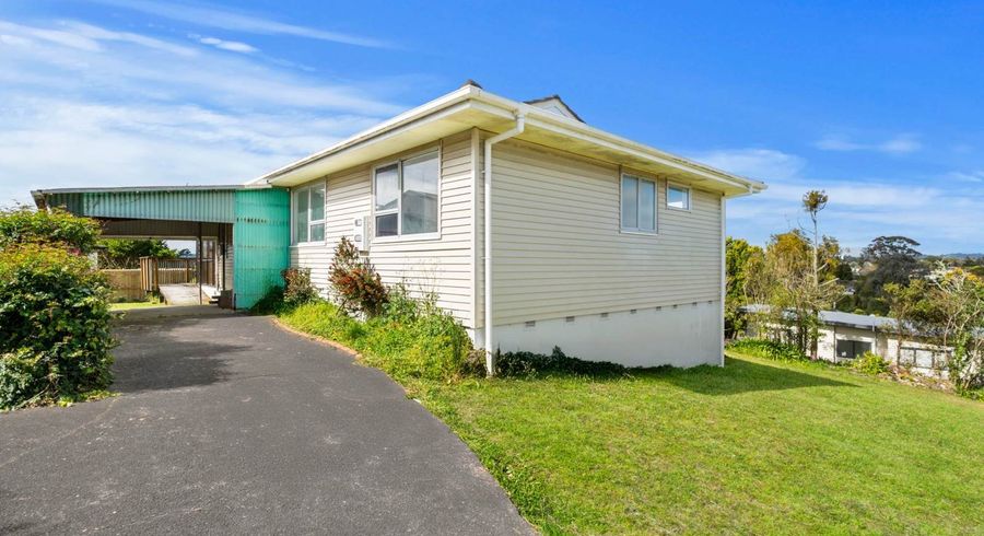  at 7 Shale Avenue, Massey, Waitakere City, Auckland