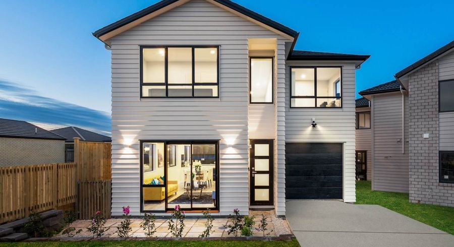  at 4 Cloonlyon Drive, Flat Bush, Manukau City, Auckland