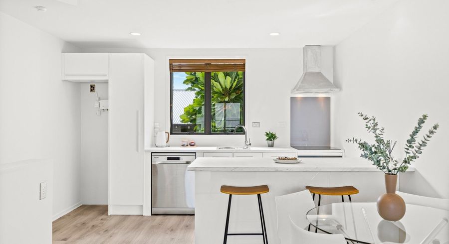  at 2/25 Rossmay Terrace, Kingsland, Auckland City, Auckland