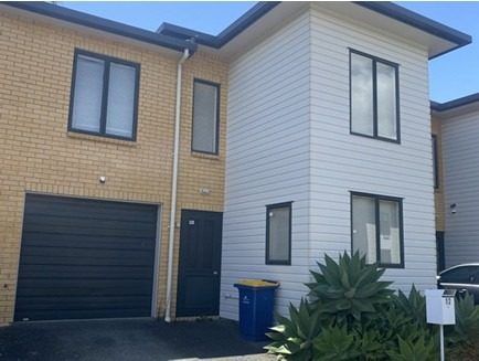  at 12 Verdale Circle, Glen Eden, Waitakere City, Auckland