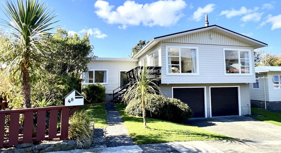  at 48 Thurleigh Grove, Karori, Wellington