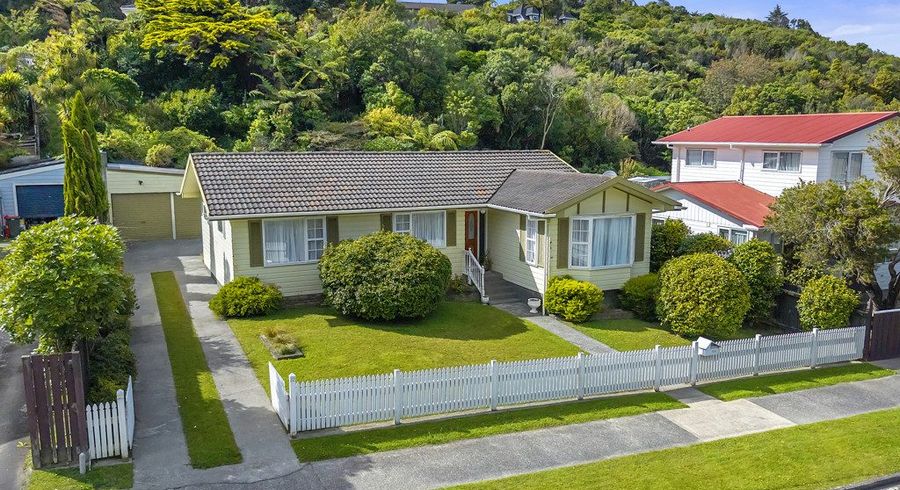  at 204 Major Drive, Kelson, Lower Hutt, Wellington