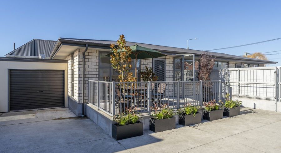  at 2/159 Edgeware Road, Edgeware, Christchurch