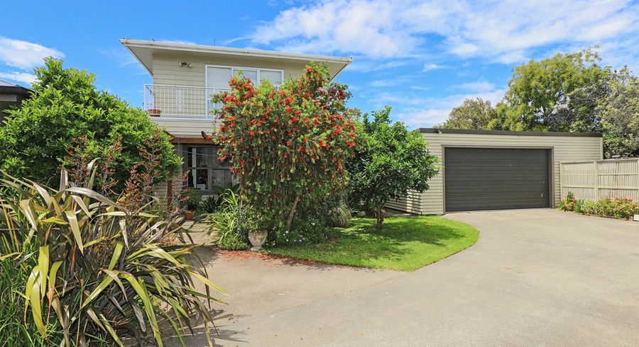  at 8 Neeve Place, Taradale, Napier
