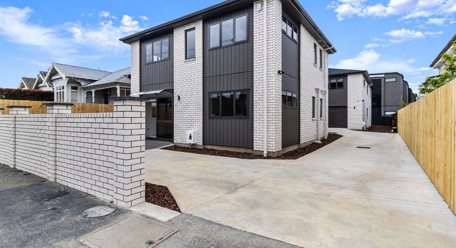  at 15A Sunnyvale Road, Greenlane, Auckland City, Auckland