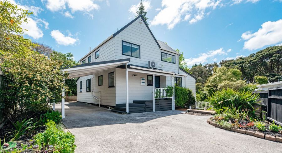  at 8 Rhinevale Close, Henderson, Auckland